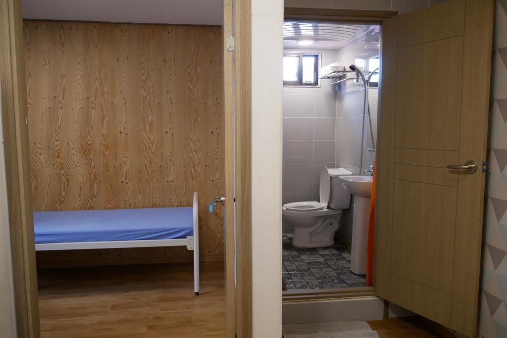 Ostello Backpackers Inside Seul Esterno foto