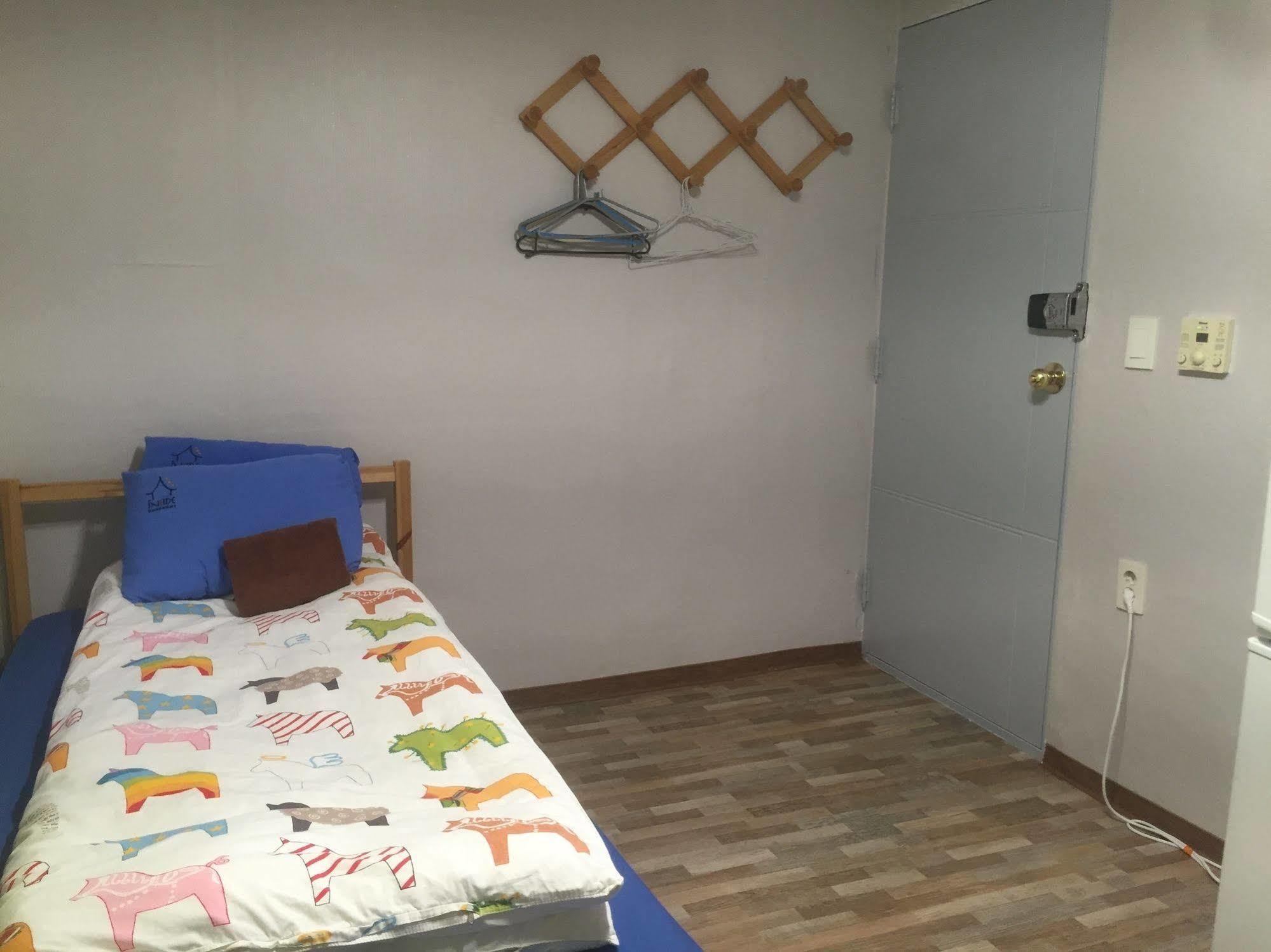 Ostello Backpackers Inside Seul Esterno foto