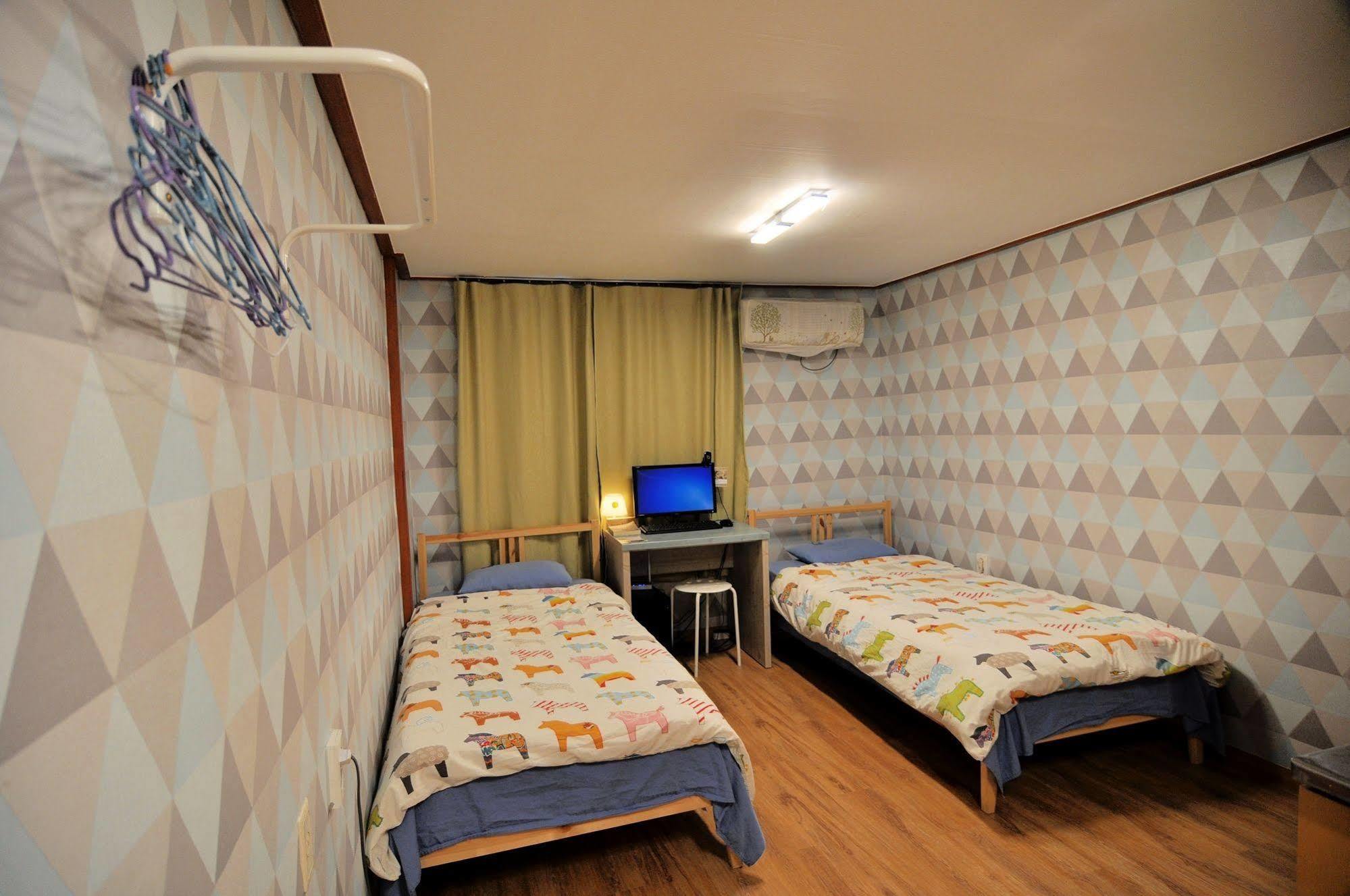 Ostello Backpackers Inside Seul Esterno foto