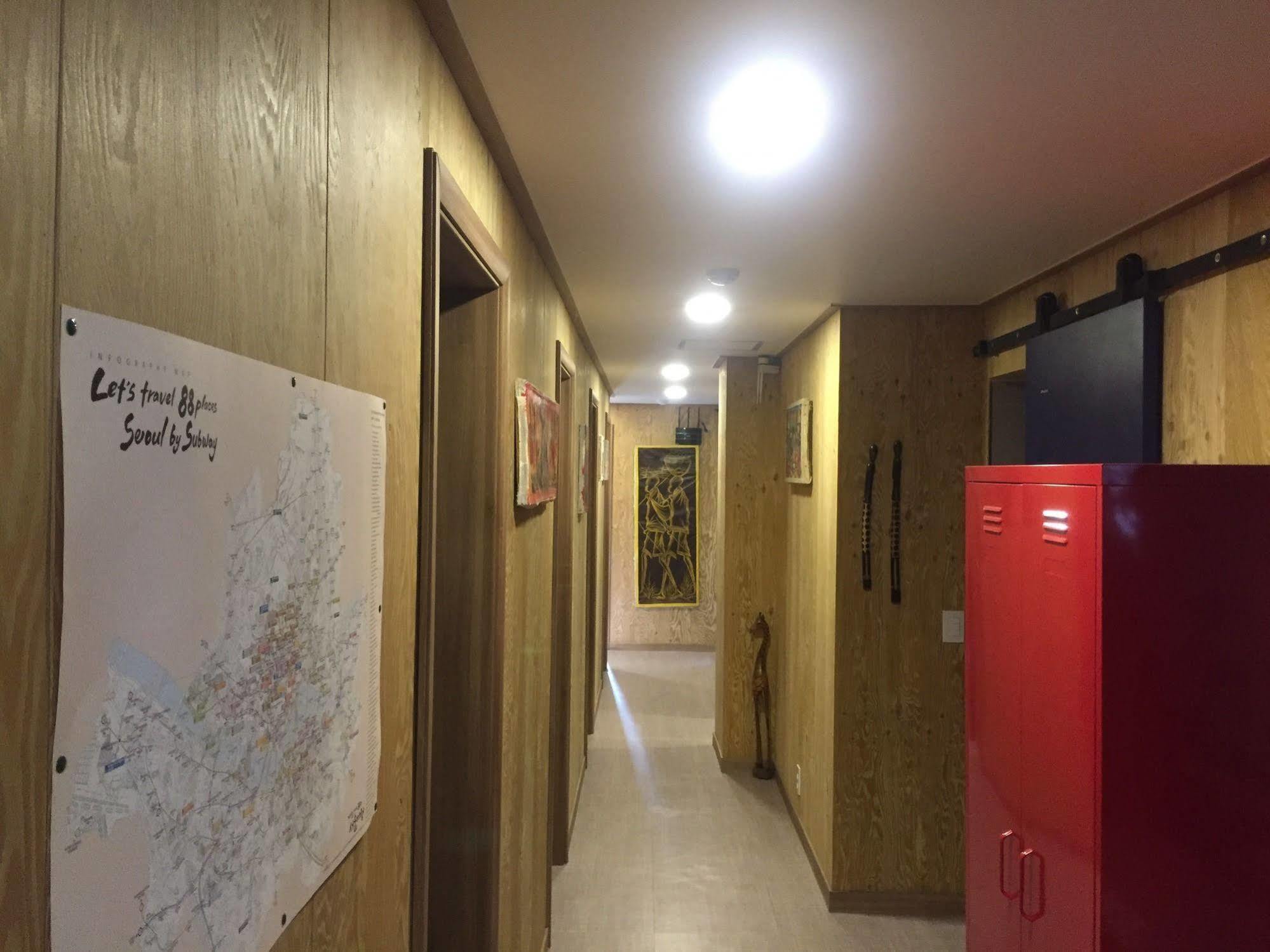 Ostello Backpackers Inside Seul Esterno foto