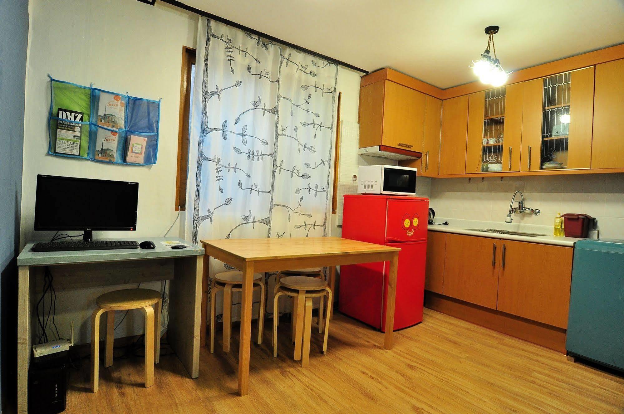 Ostello Backpackers Inside Seul Esterno foto